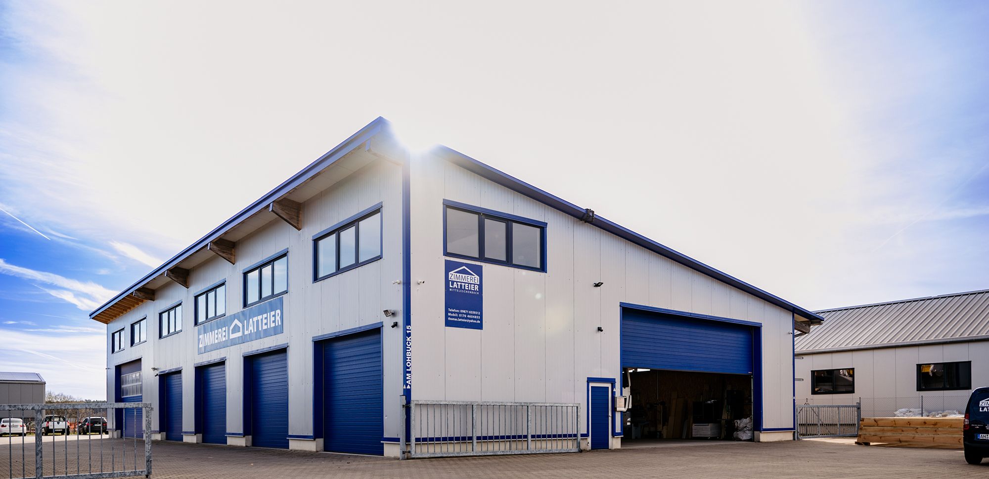 Firmengebäude Zimmerei Latteier